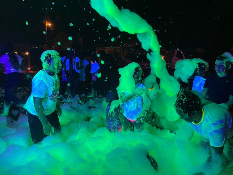 Glow/UV Foam Party