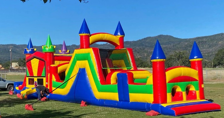 Multi Color 75ft Obstacle Course (Wet)